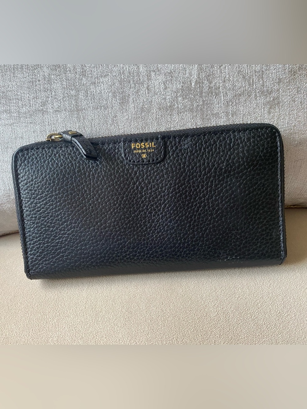 Fossil Pebbled Leather Long Zippy Wallet